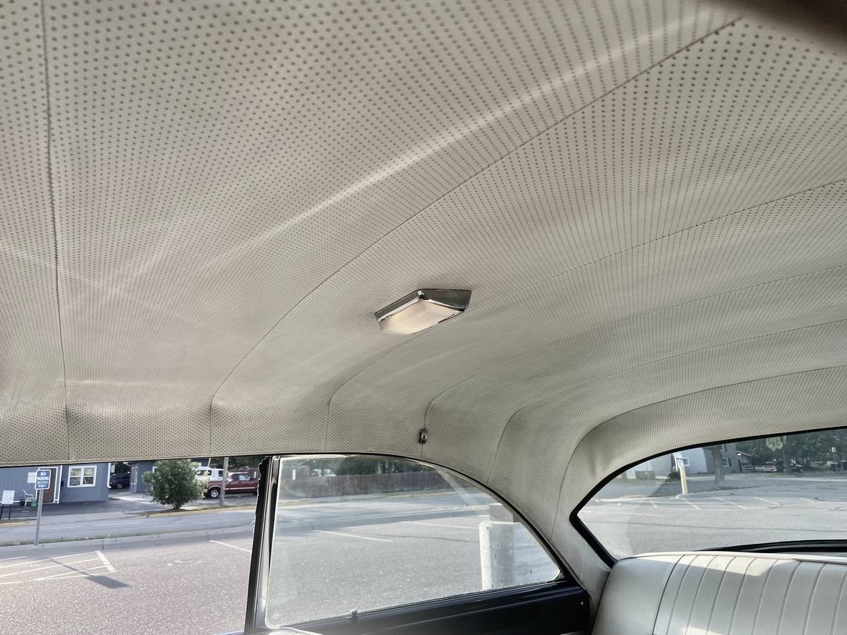 Ford-Fairlane-victoria-1956-11