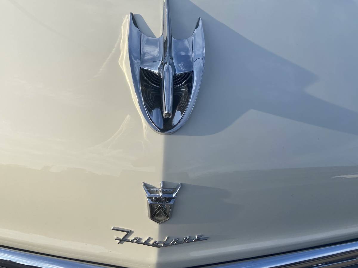 Ford-Fairlane-victoria-1956-3