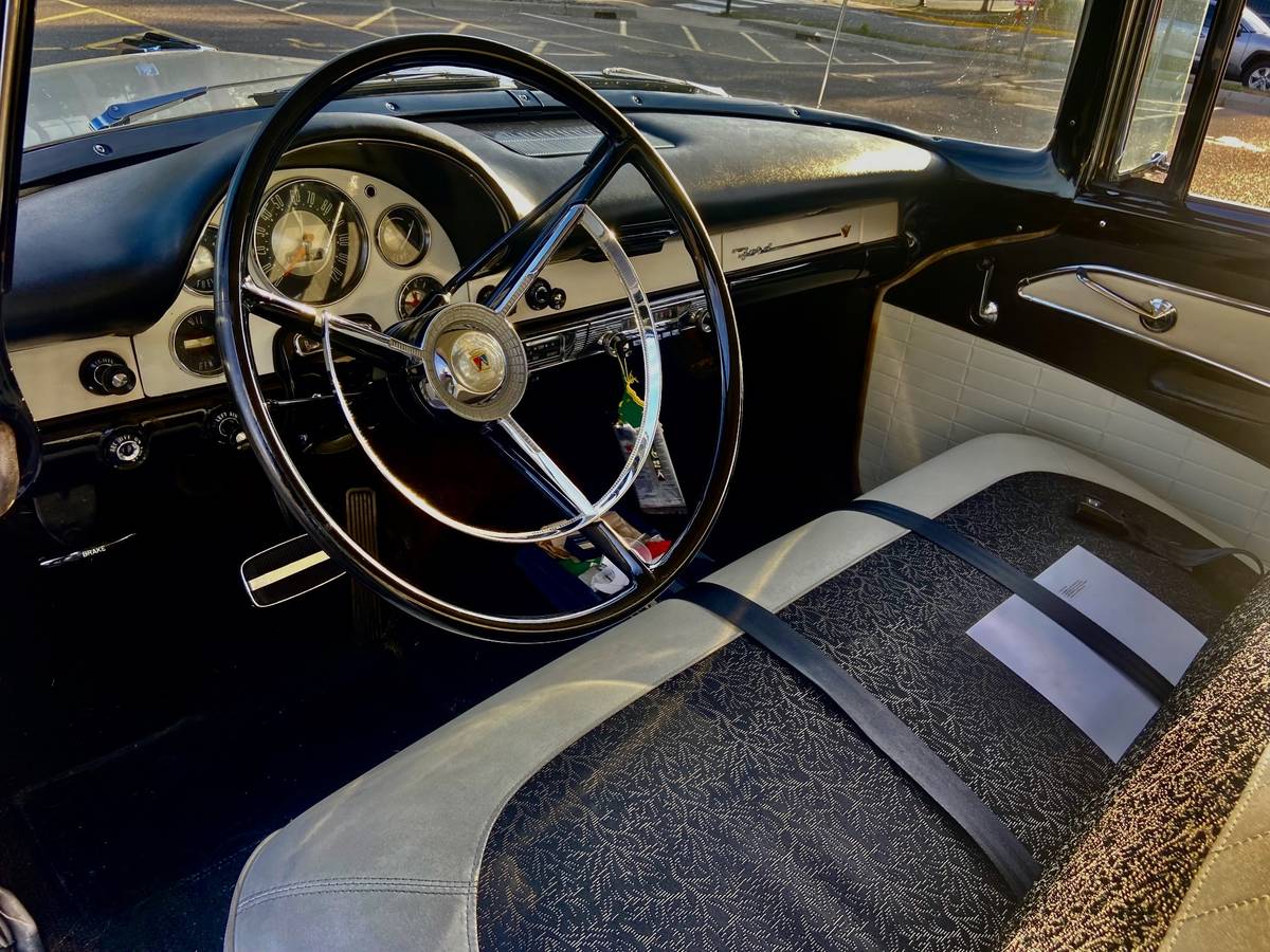 Ford-Fairlane-victoria-1956-5