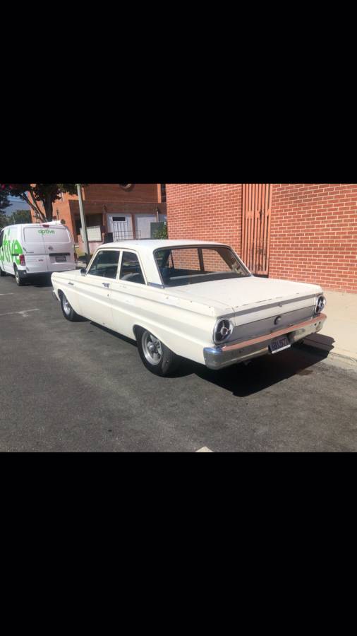 Ford-Falcon-1965-white-2