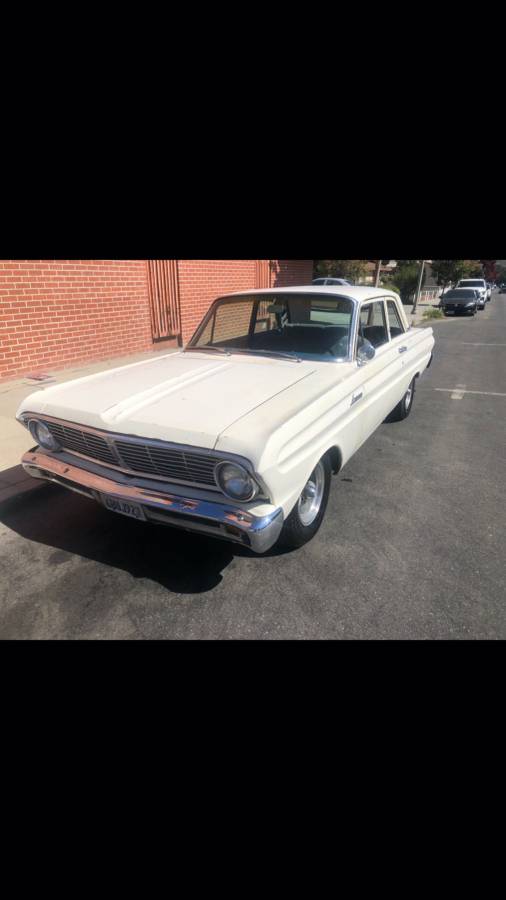 Ford-Falcon-1965-white