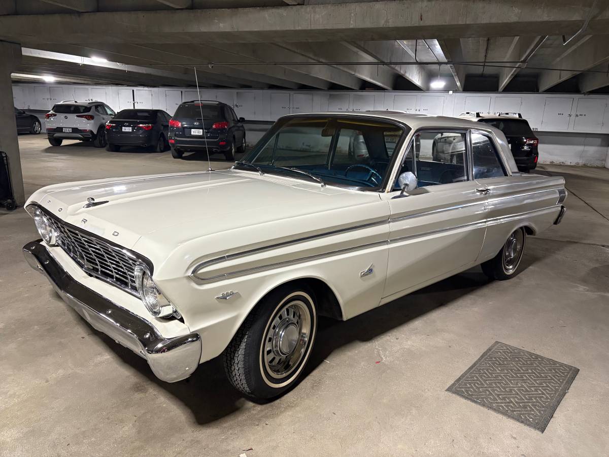 Ford-Falcon-futura-1964-white-3