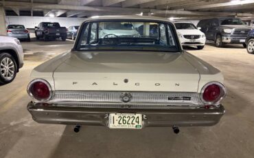 Ford-Falcon-futura-1964-white-4