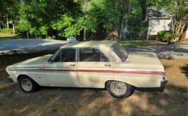 Ford-Falcon-futura-4-door-1965-yellow-6