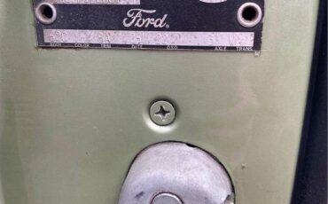 Ford-Falcon-futura-sport-coupe-1969-green-5