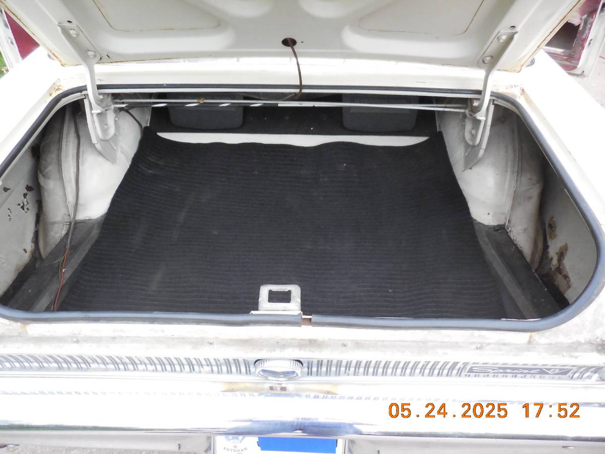 Ford-Falcon-sprint-1964-white-3