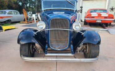 Ford-Five-window-coupe-1932-blue-11