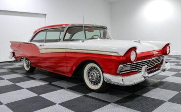 Ford-Galaxie-1957-Coupe