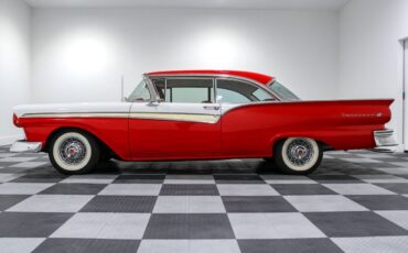 Ford-Galaxie-1957-Coupe-3