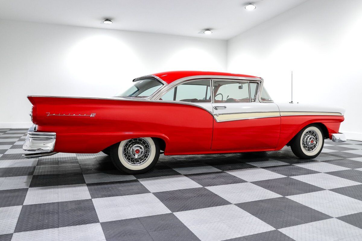 Ford-Galaxie-1957-Coupe-7