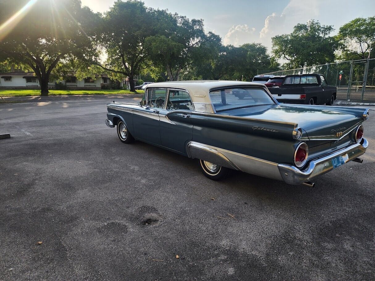 Ford-Galaxie-1959-Sedan-3