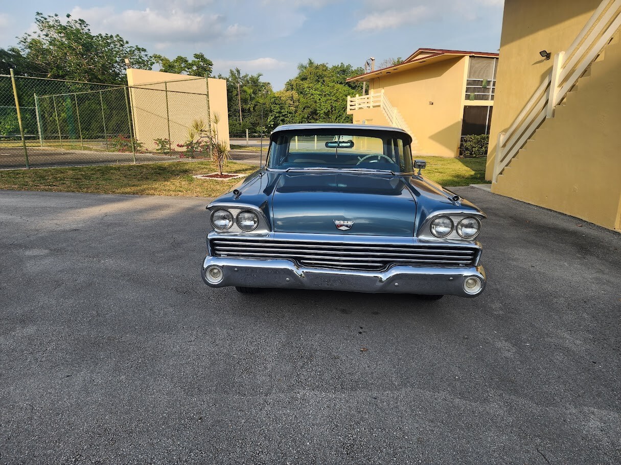 Ford Galaxie 1959 Sedan