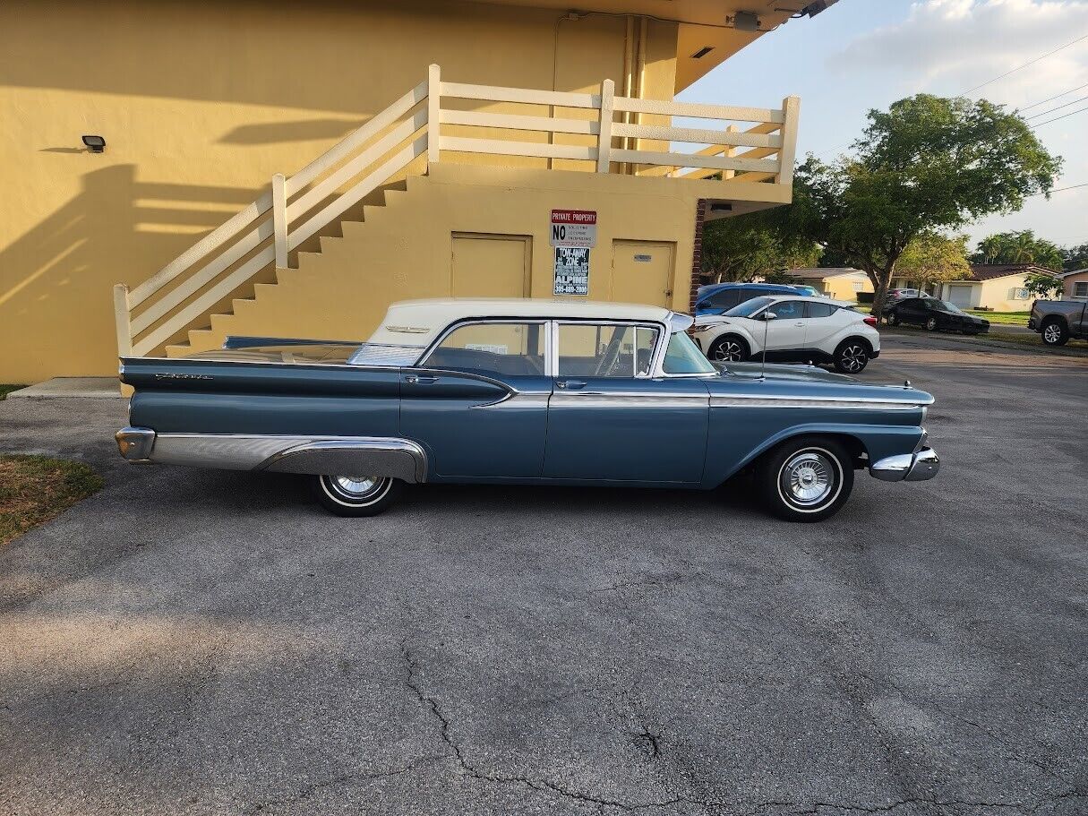 Ford-Galaxie-1959-Sedan-6