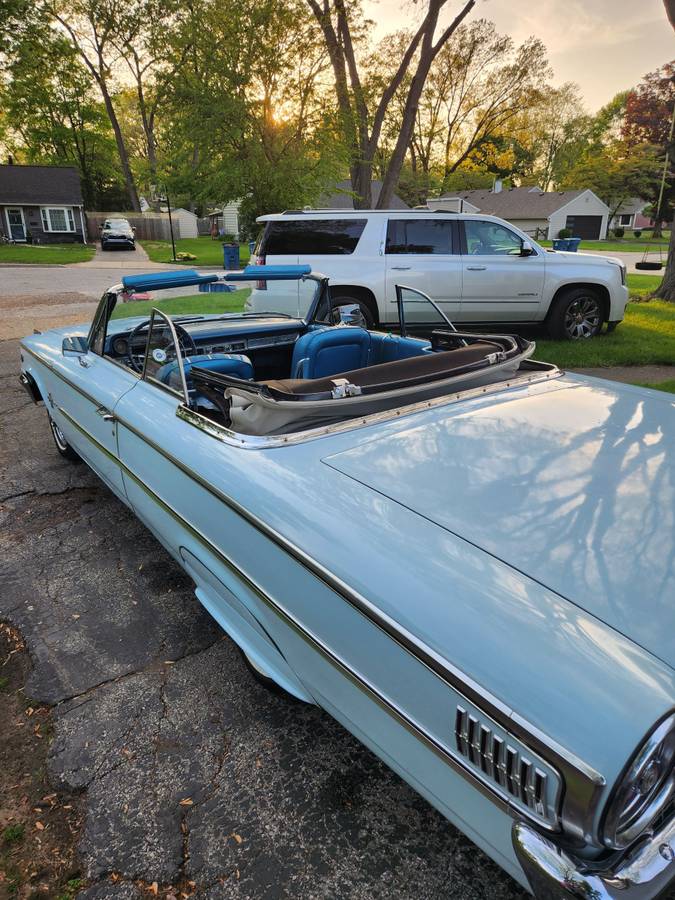 Ford-Galaxie-500-xl-convertible-1963-blue-19
