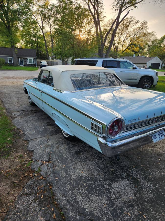 Ford-Galaxie-500-xl-convertible-1963-blue-7