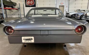 Ford-Galaxie-starliner-1961-grey-4