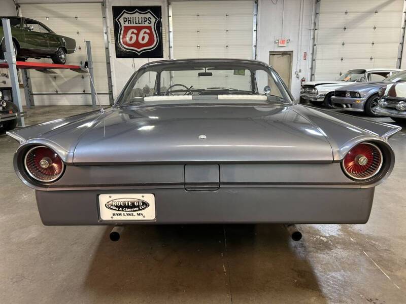 Ford-Galaxie-starliner-1961-grey-4