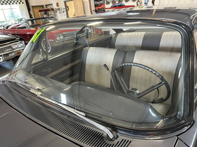 Ford-Galaxie-starliner-1961-grey-5