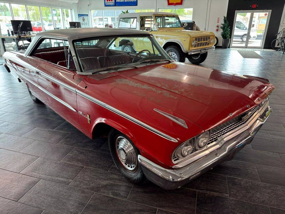 Ford-Galaxy-1963-red-11