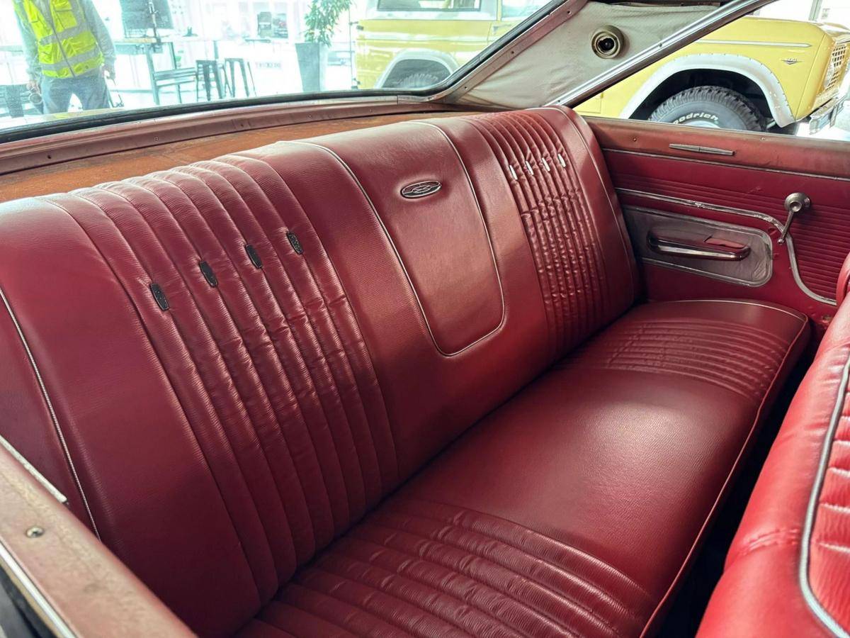 Ford-Galaxy-1963-red-4