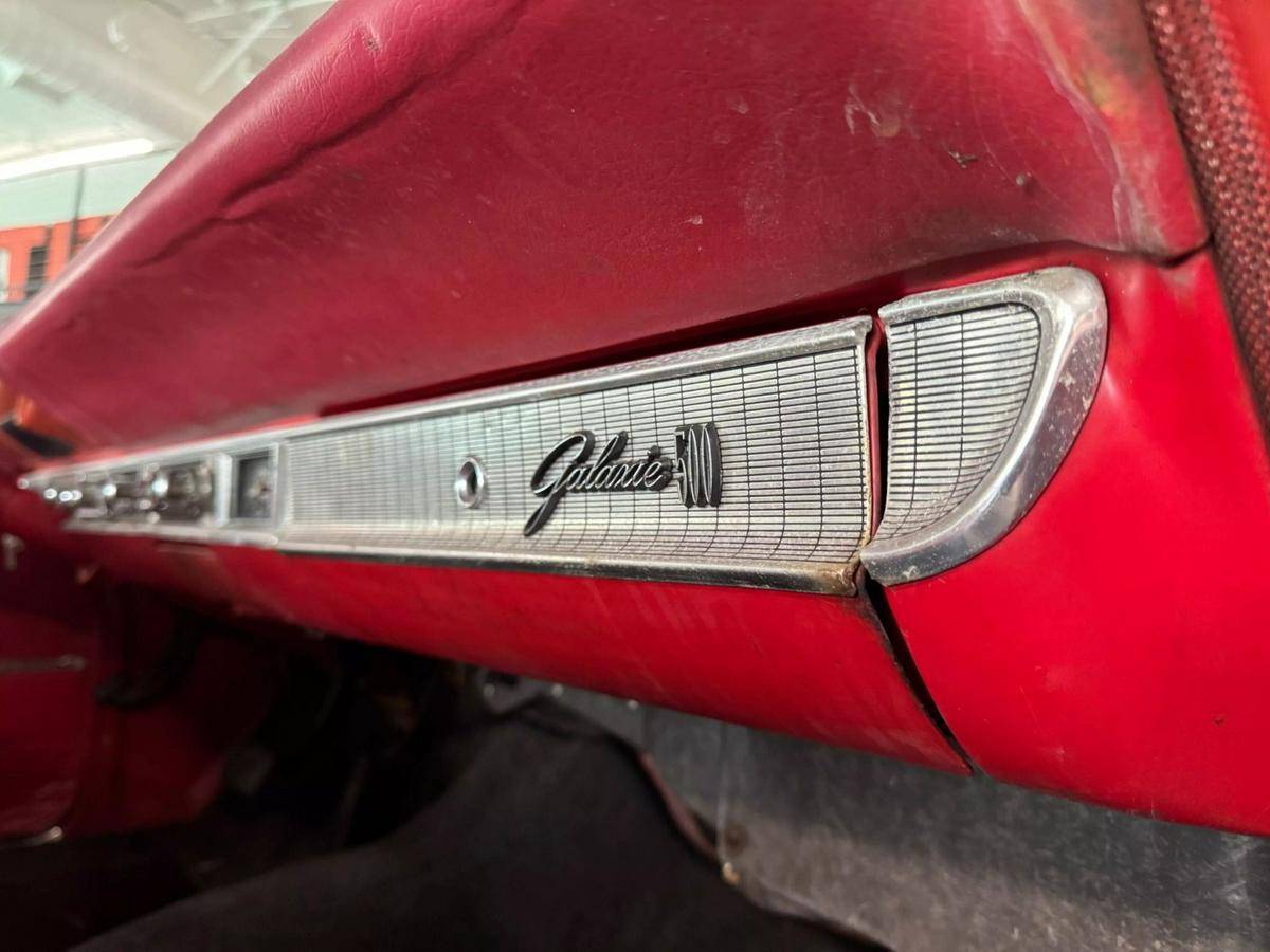 Ford-Galaxy-1963-red-5