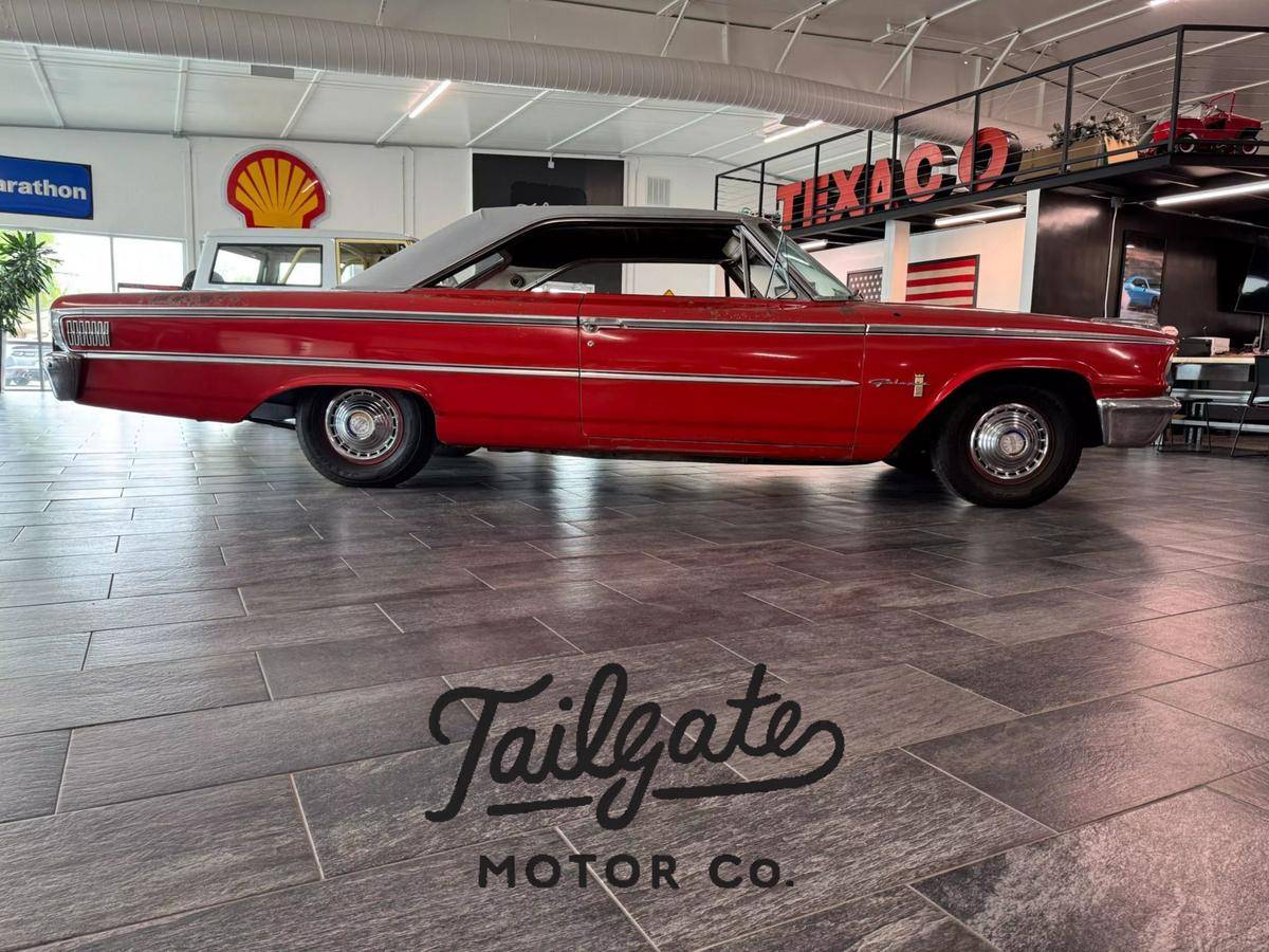 Ford Galaxy  1963 red