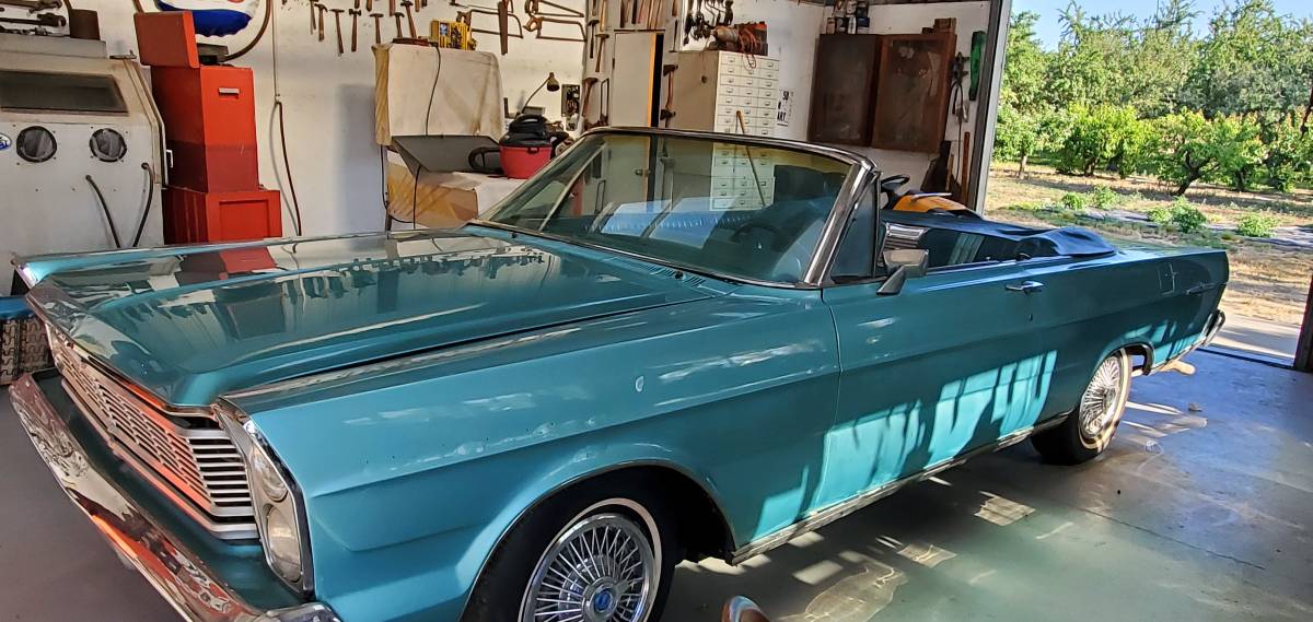 Ford-Galaxy-500xl-convertable-1965-7