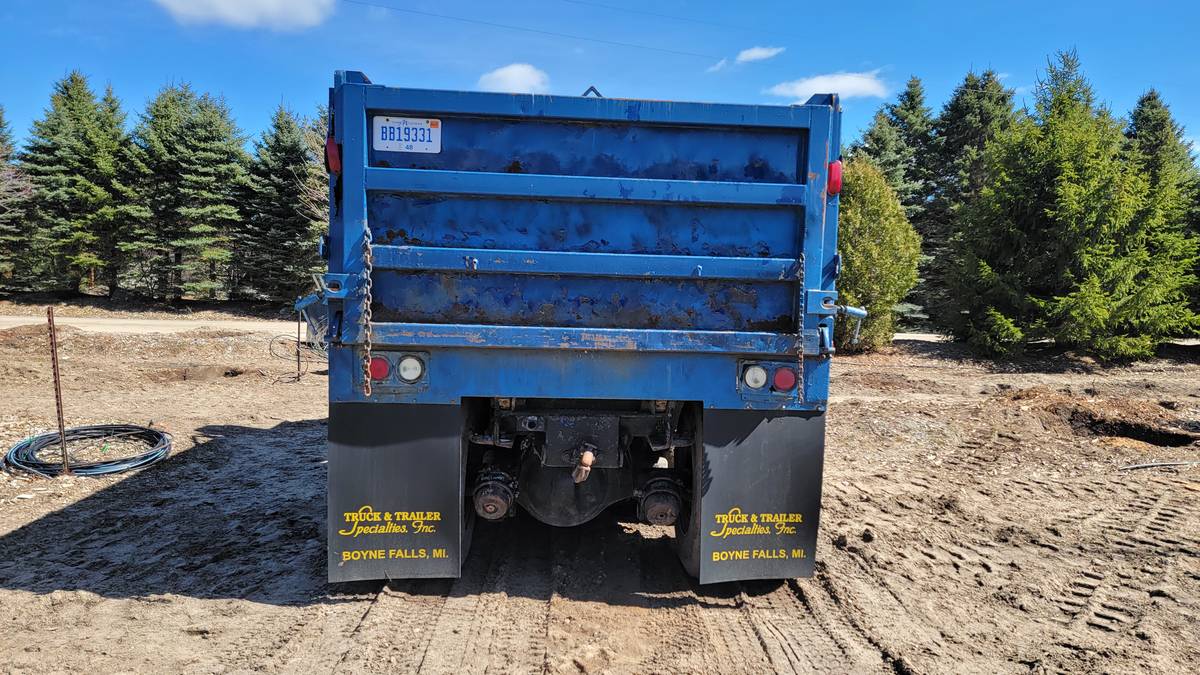 Ford-L9000-diesel-1989-blue-2