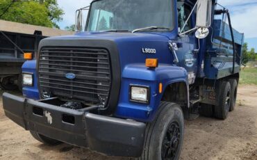 Ford-L9000-diesel-1989-blue-4