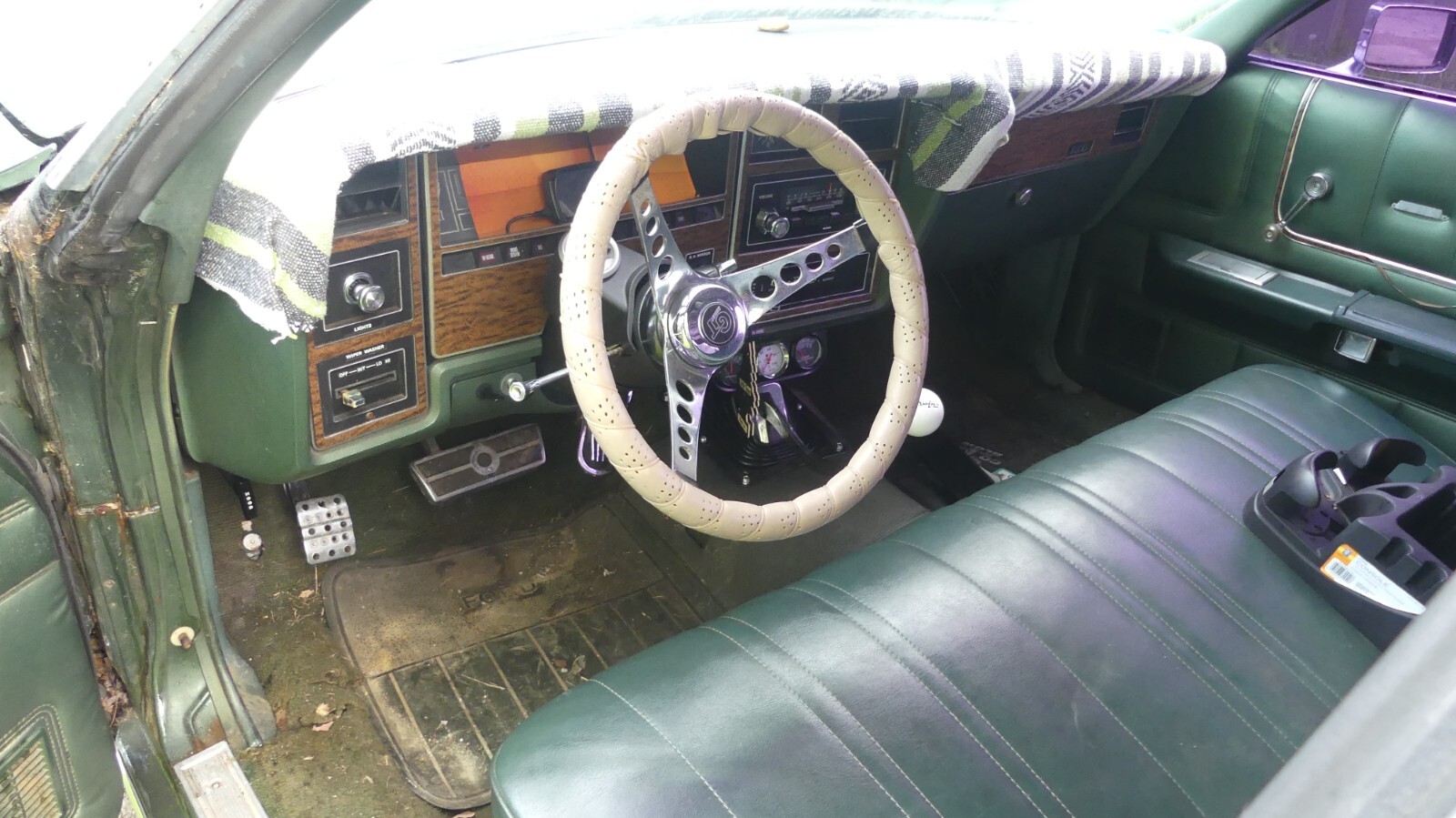 Ford-LTD-1973-Sedan-3