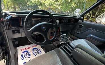 Ford-LTD-1984-32