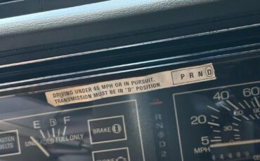 Ford-LTD-1984-35