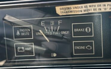 Ford-LTD-1984-37