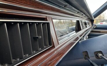 Ford-Ltd-1982-15