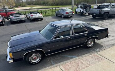Ford-Ltd-1982