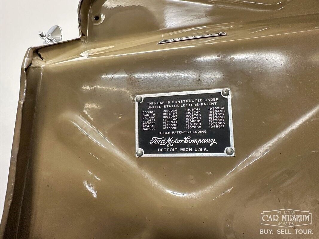 Ford-Model-48-1935-23