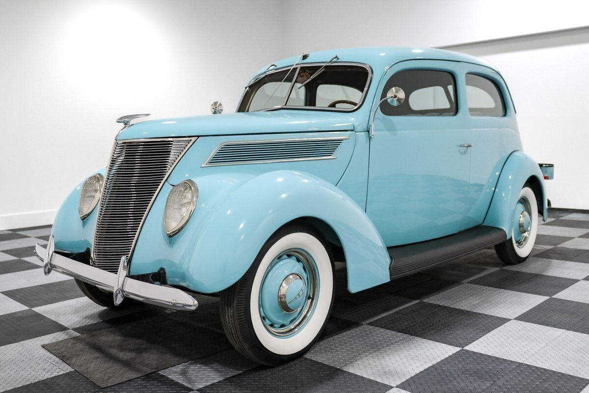 Ford-Model-74-1937-Coupe-2