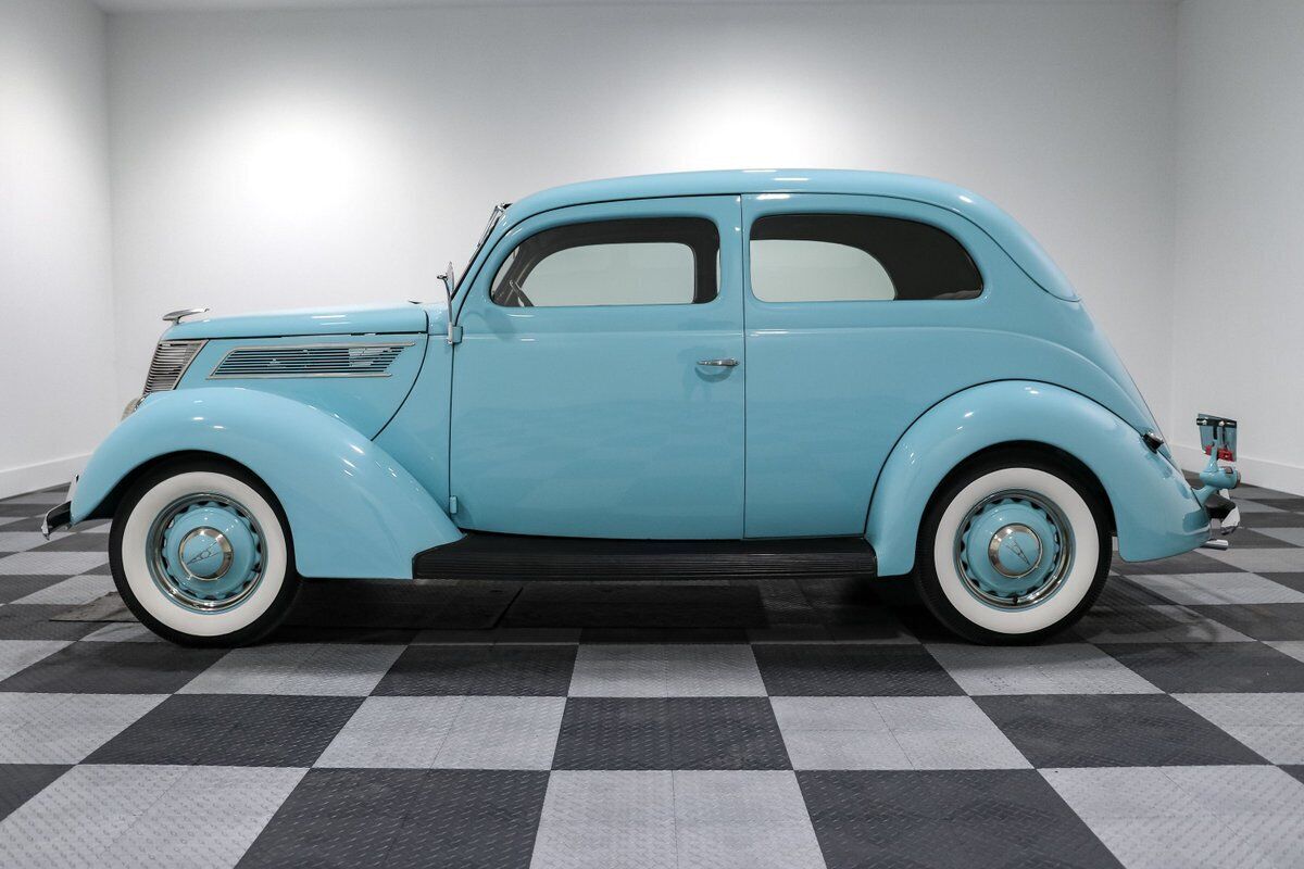 Ford-Model-74-1937-Coupe-3
