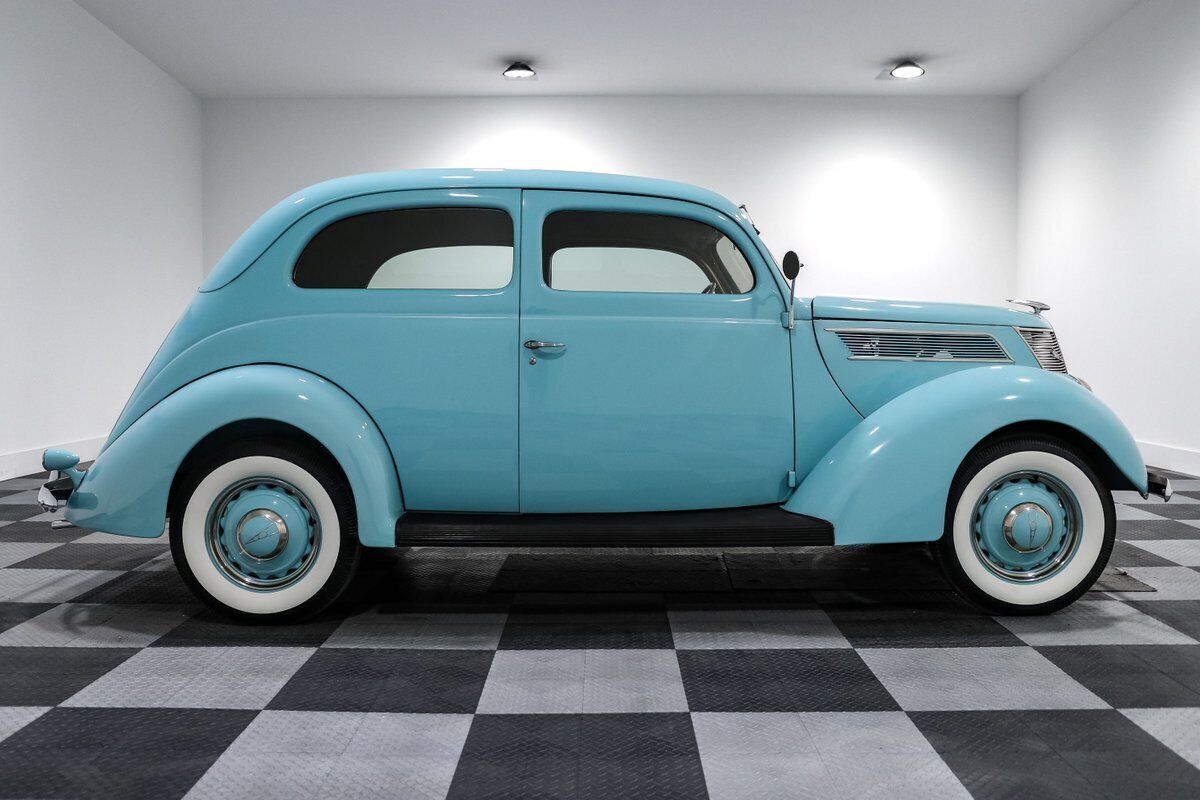 Ford-Model-74-1937-Coupe-7