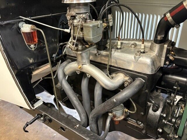 Ford-Model-A-1928-Convertible-11