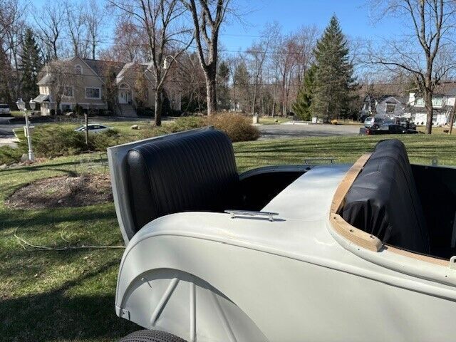 Ford-Model-A-1928-Convertible-14