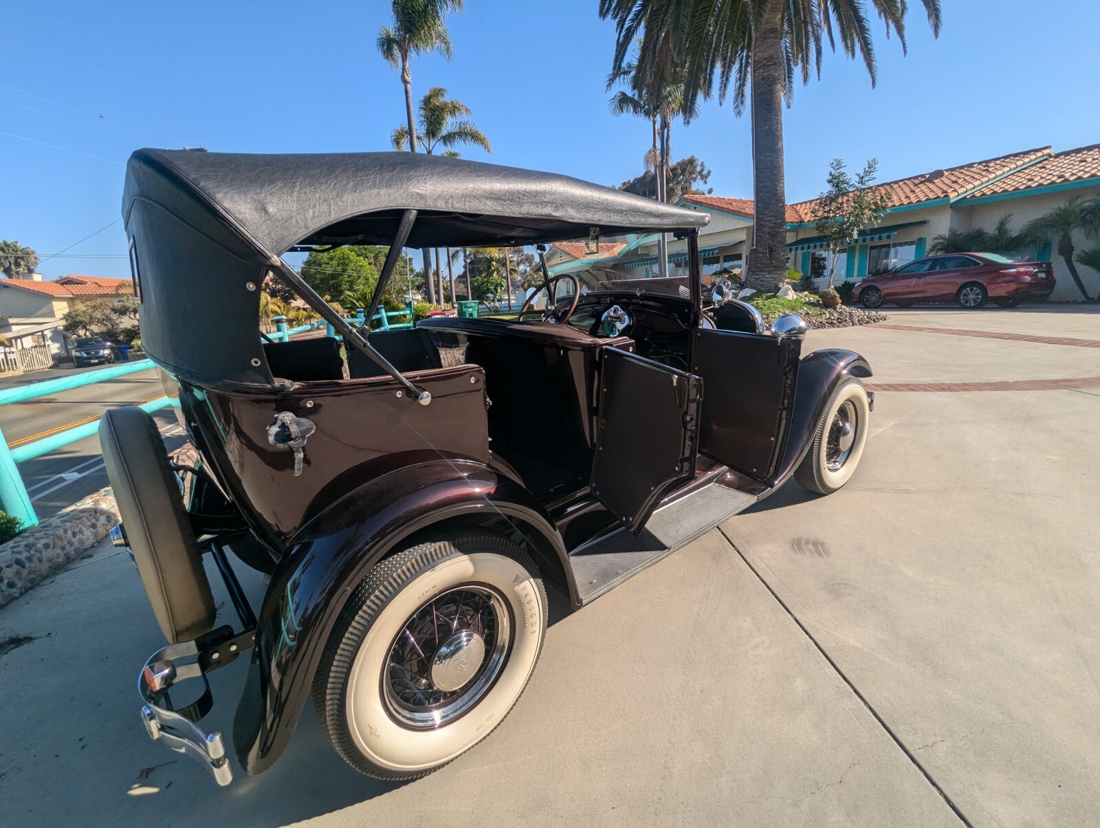Ford-Model-A-1928-Convertible-34