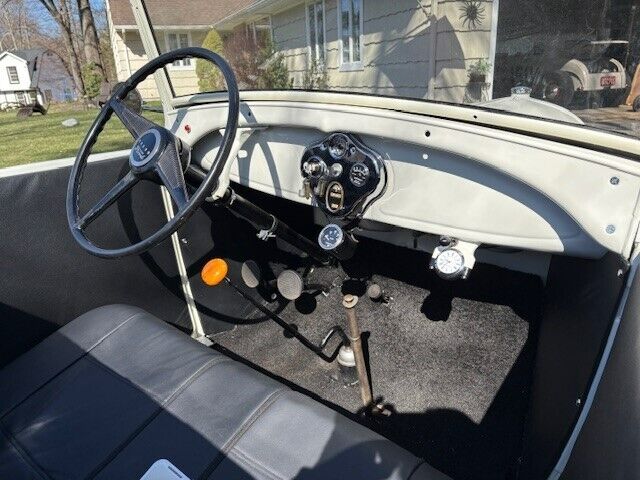 Ford-Model-A-1928-Convertible-7