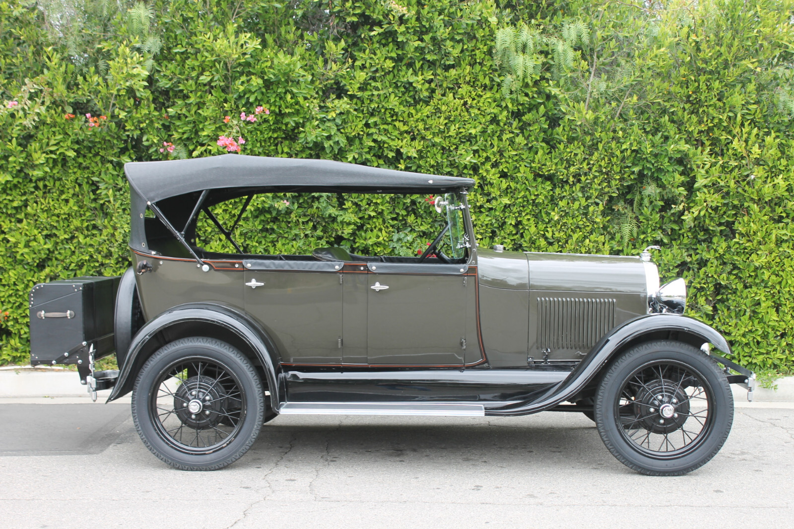 Ford-Model-A-1929-Convertible-1