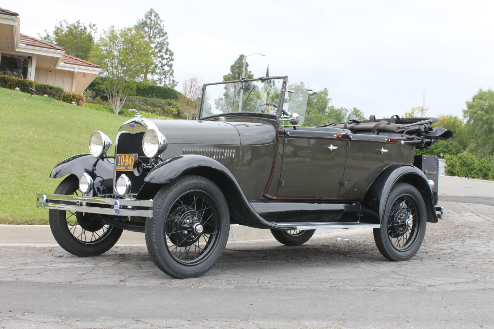 Ford-Model-A-1929-Convertible-13