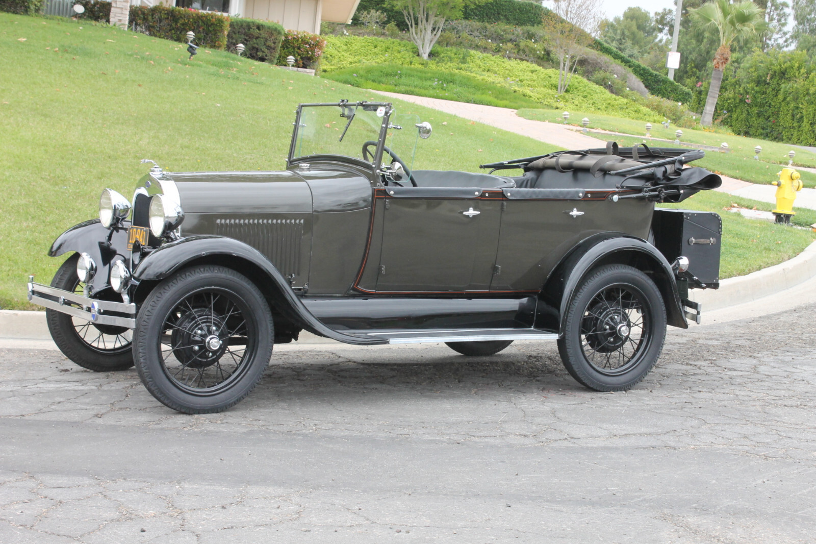 Ford-Model-A-1929-Convertible-15