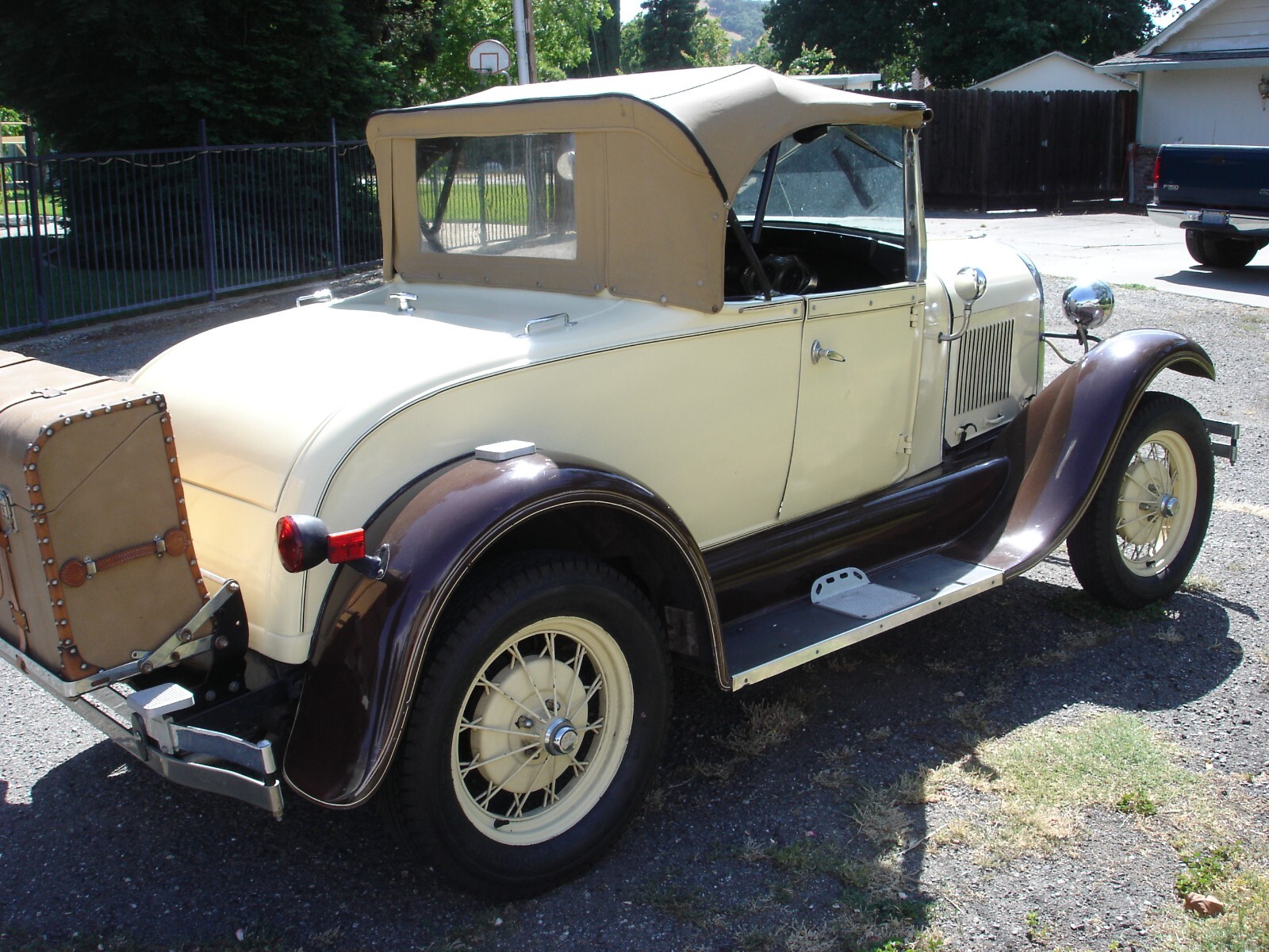 Ford-Model-A-1929-Convertible-3