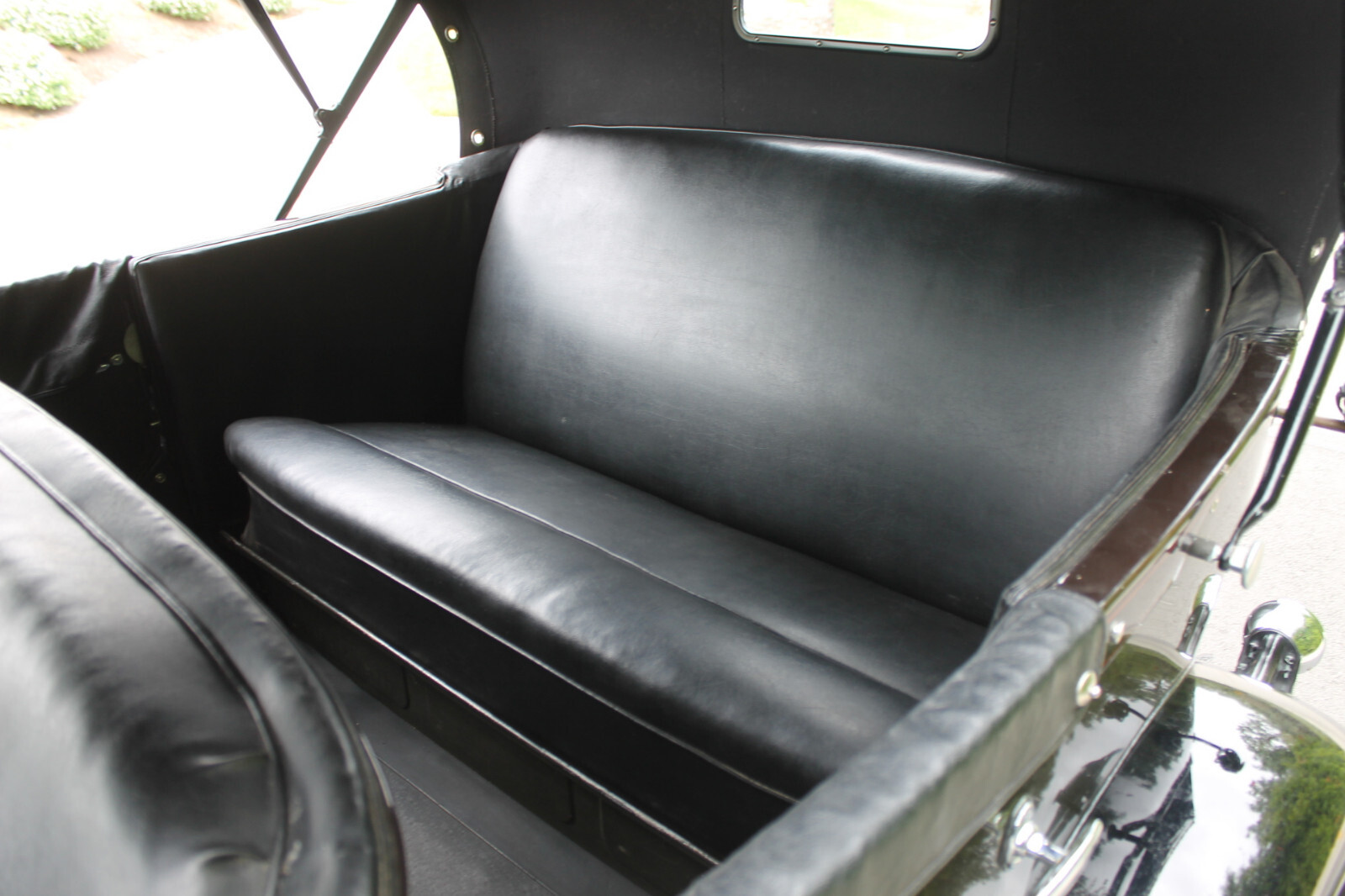 Ford-Model-A-1929-Convertible-7