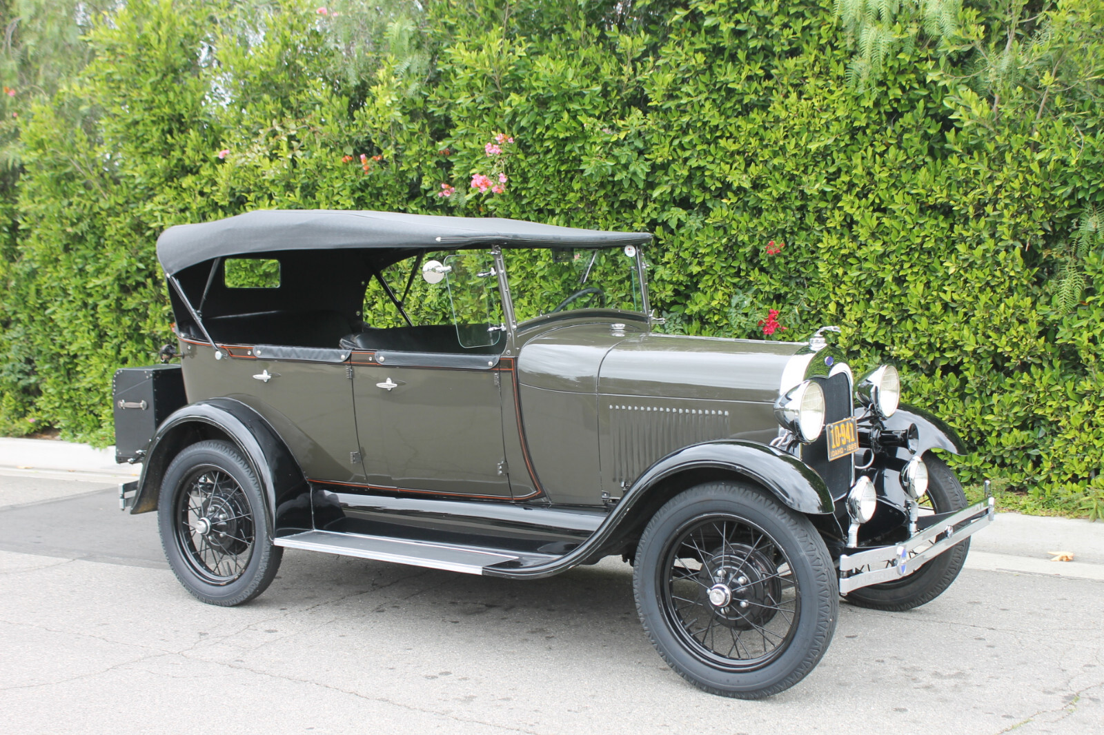 Ford-Model-A-1929-Convertible