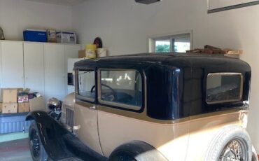 Ford-Model-A-1929-Sedan-1